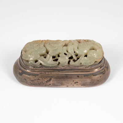 Lot 616 - A Victorian silver and jade mounted box