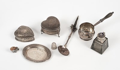 Lot 75 - A small collection of silver items