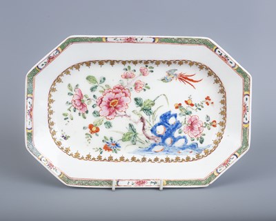 Lot 774 - A Bow octagonal platter
