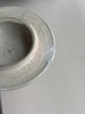 Lot 573 - A Chinese export porcelain part tea service