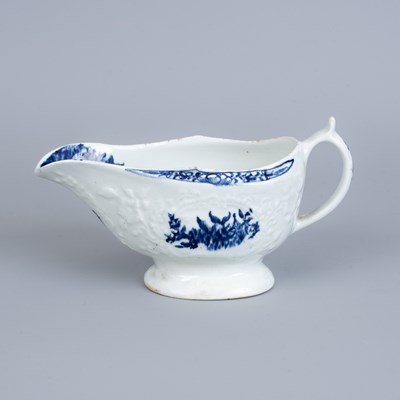 Lot 794 - A Lowestoft sauceboat