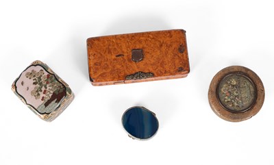 Lot 283 - A 19th Century burr wood snuff box