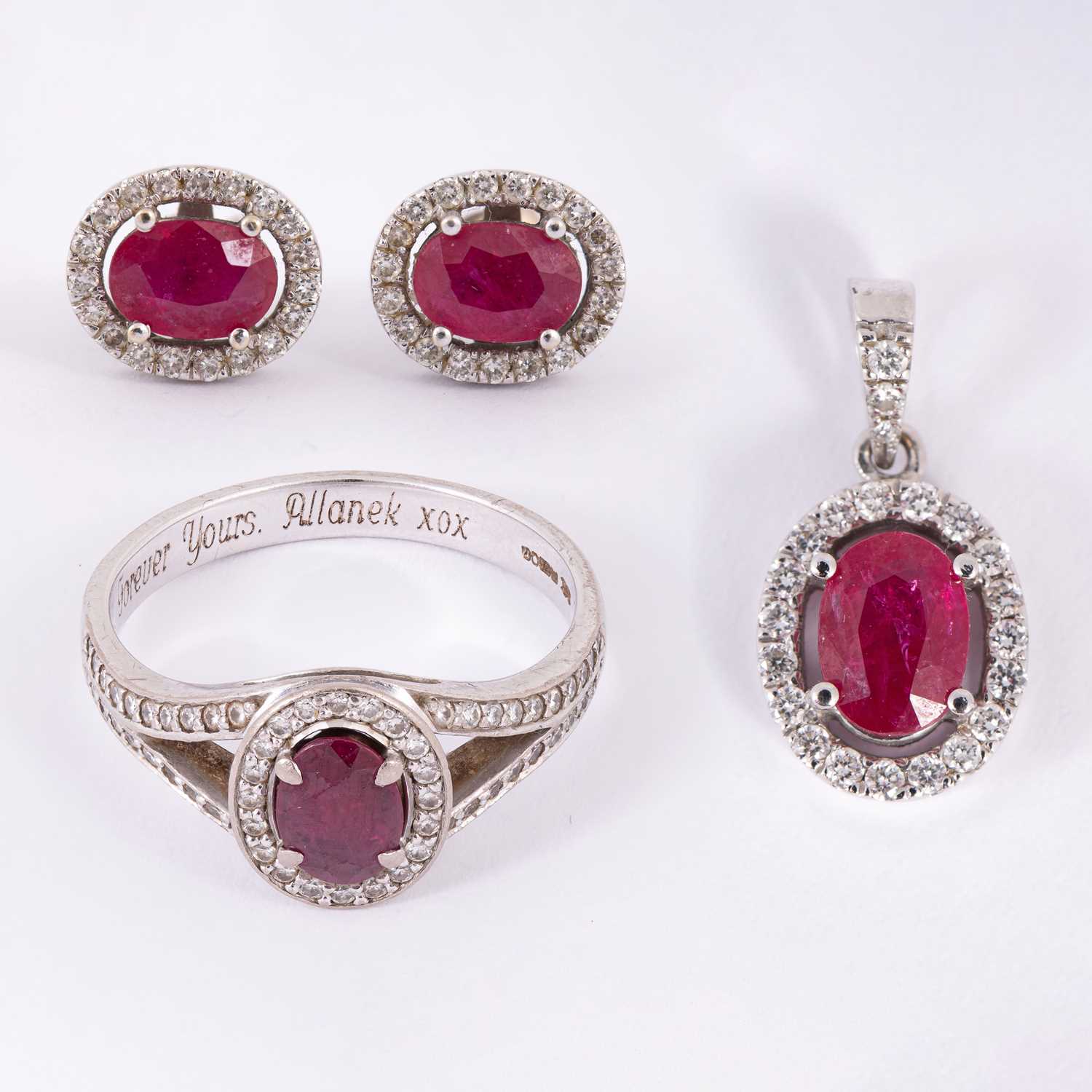 Lot 17 - The Diamond Store 18K white gold, ruby and diamond suite