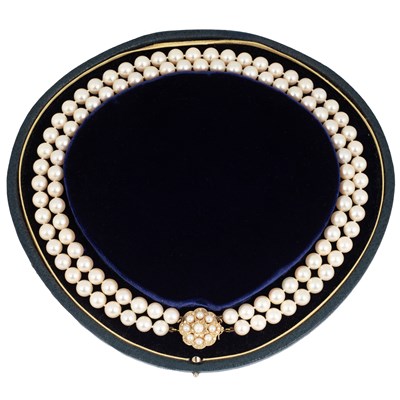 Lot 229 - An 18ct yellow gold and pearl two strand necklace