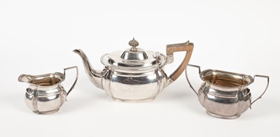 Lot 52 - A bachelor's silver tea set