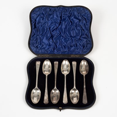 Lot 55 - A set of six Edwardian Old English pattern silver teaspoons