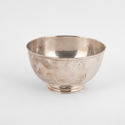 Lot 38 - An Irish silver bowl