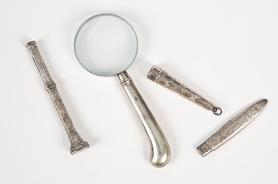 Lot 68 - A silver handled magnifying glass