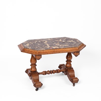 Lot 424 - A William IV oak and burr oak low table