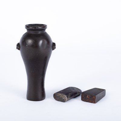 Lot 608 - A small Chinese bronze vase