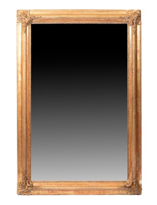 Lot 409 - An early 20th Century gilt framed mirror