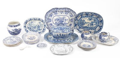 Lot 104 - A quantity of blue and white china