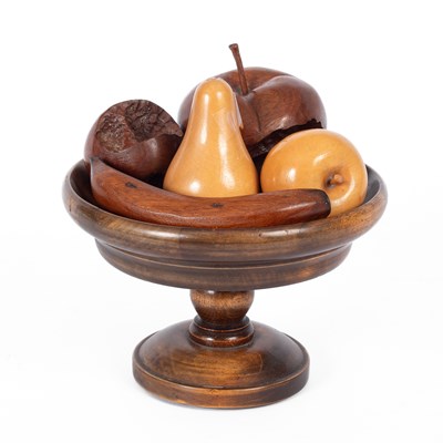 Lot 278 - A small quantity of treen