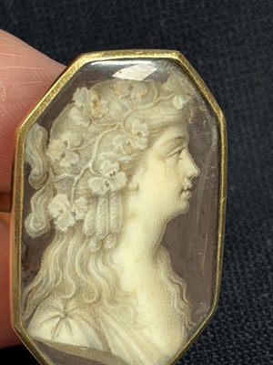 Lot 8 - A Georgian portrait miniature ring
