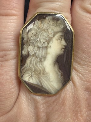 Lot 8 - A Georgian portrait miniature ring