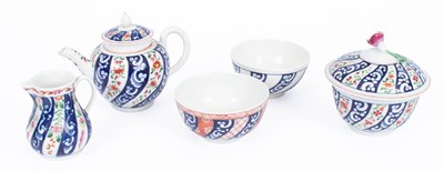 Lot 794 - A Worcester Queen Charlotte pattern bachelors teapot and cover