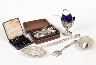 Lot 45 - A quantity of silver