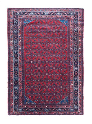 Lot 915 - A Senneh rug