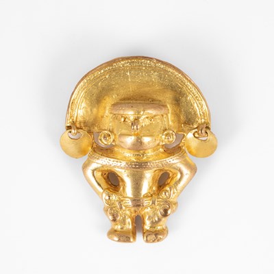 Lot 153 - A yellow metal Pre-Columbian replica Tairona tumbaga pendant