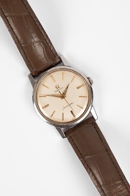 Lot 254 - A gentleman's Omega Seamaster stainless steel wristwatch