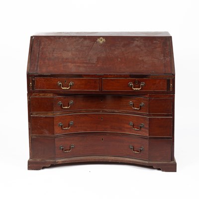 Lot 824 - A George III mahogany bureau