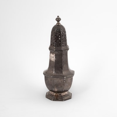 Lot 51 - A silver sugar caster