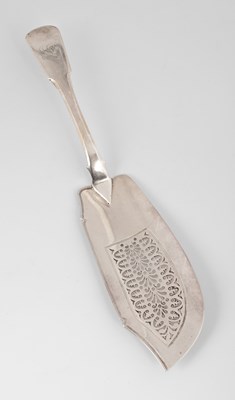 Lot 20 - A George IV silver fish slice