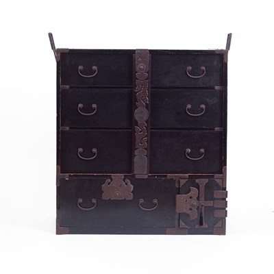 Lot 602 - A Japanese cedar Shounai Bo-Dansu chest