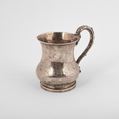 Lot 130 - An Indian Colonial silver mug