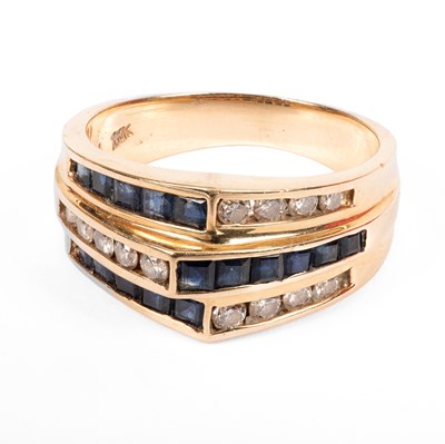 Lot 217 - A 14ct gold, sapphire and diamond ring