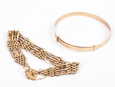 Lot 224 - A 9ct yellow gold gate-link bracelet
