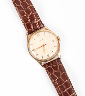 Lot 260 - A gentleman's 9ct gold cased Omega wristwatch