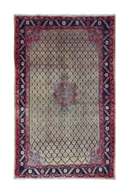 Lot 401 - A small Sarab carpet