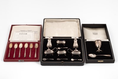 Lot 96 - A William IV silver egg cup