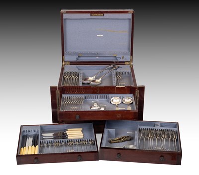 Lot 383 - A silver part table service