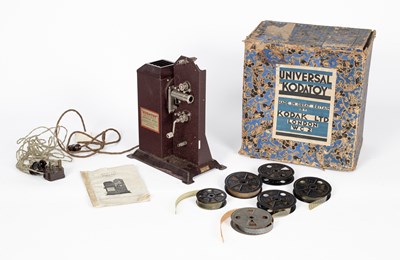Lot 430 - A Universal Kodatoy Projector