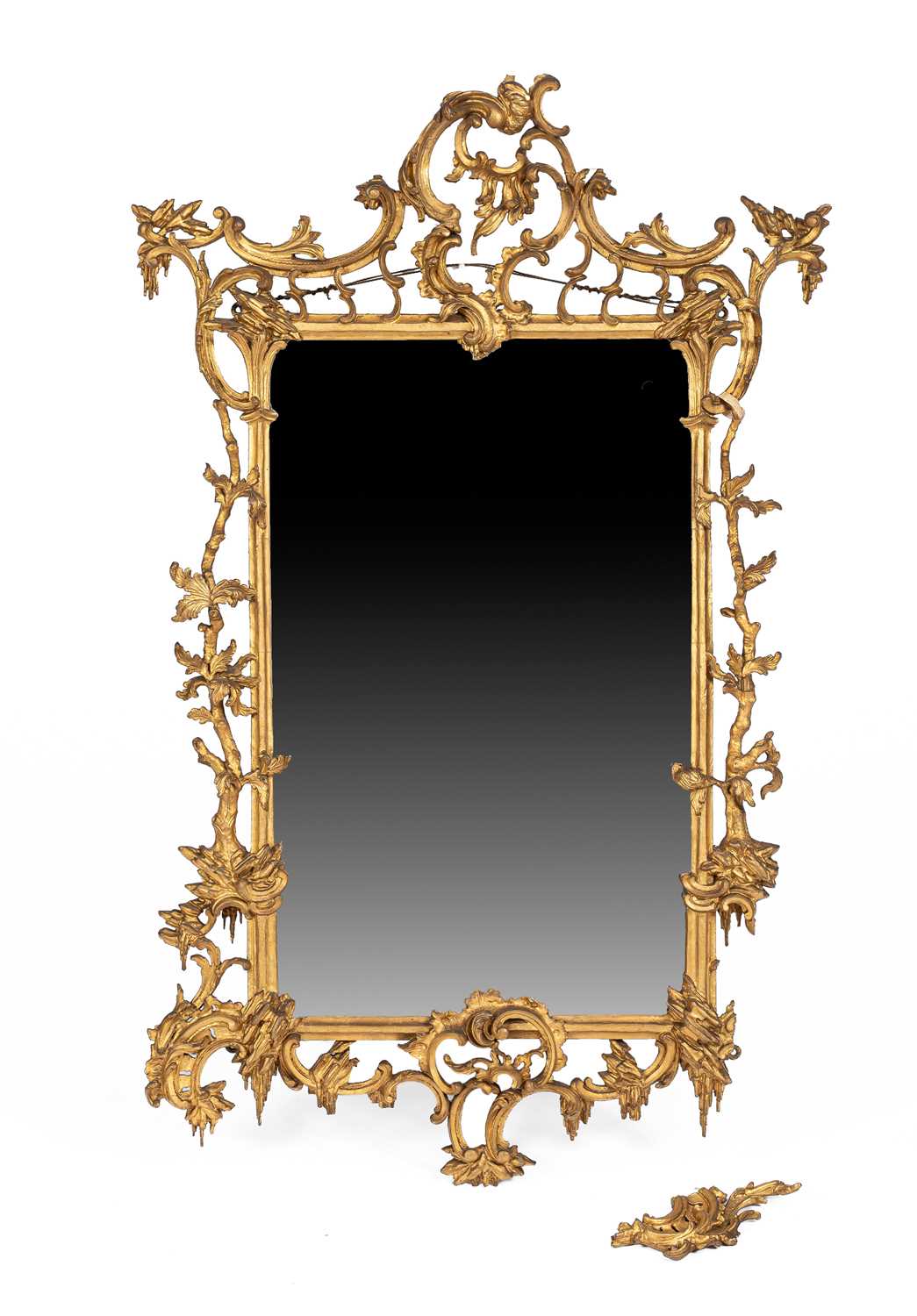 Lot 368 - A George III Rococo giltwood mirror