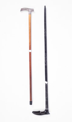 Lot 351 - A Chinese silver handled walking stick