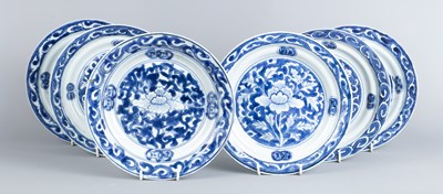 Lot 551 - A set of six Chinese blue and white plates