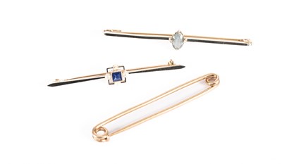 Lot 4 - Three yellow metal bar brooches