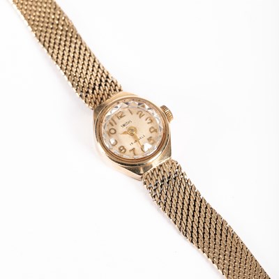 Lot 80 - A lady's 9ct yellow gold Smiths wristwatch