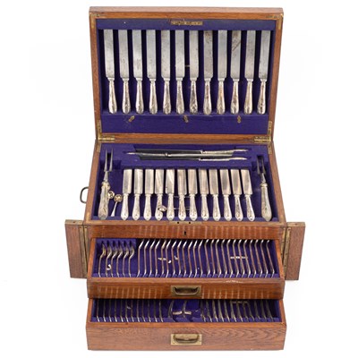 Lot 134 - A canteen of silver plated flatware