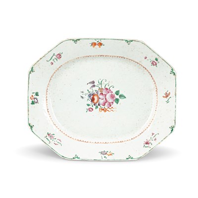 Lot 289 - A large Chinese export famille rose platter