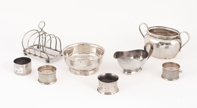 Lot 139 - A quantity of silver
