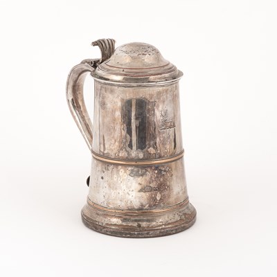 Lot 177 - A Sheffield plated tankard