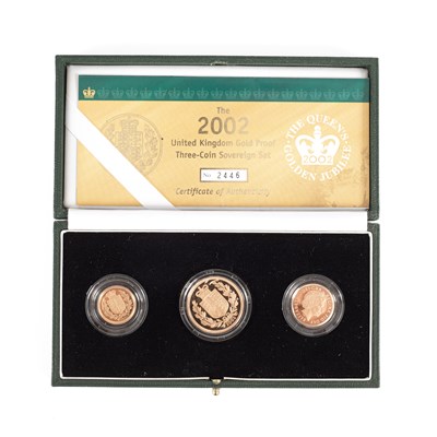 Lot 195 - A 2002 United Kingdom Gold Proof three-coin sovereign set