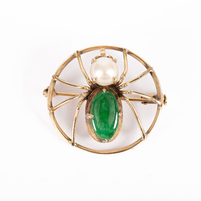 Lot 46 - A Chinese yellow metal pearl and jade novelty brooch