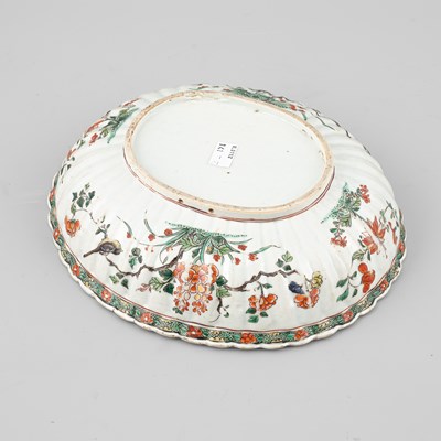 Lot 293 - A Chinese famille verte oval moulded basin