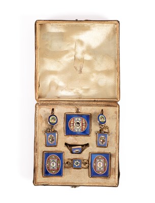 Lot 60 - A 19th Century suite of micro mosaic jewellery