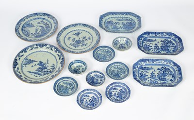 Lot 217 - A quantity of Chinese export blue and white porcelain